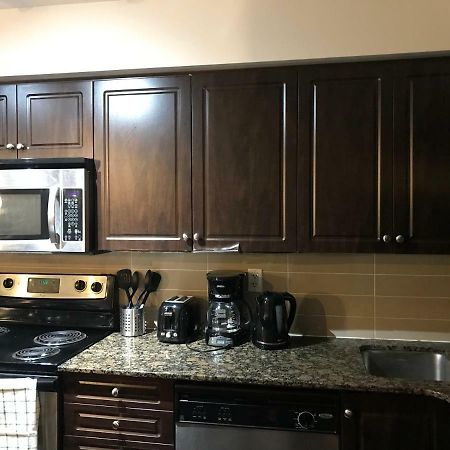 Toronto Downtown 2 Bedroom Families Only Sleeps 5 Exterior photo
